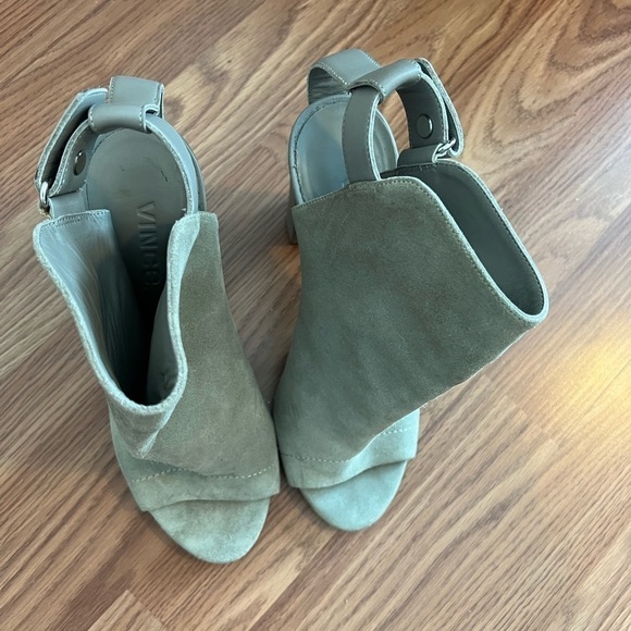 Vince Addison Peep Toe Booties - Picture 5 of 14
